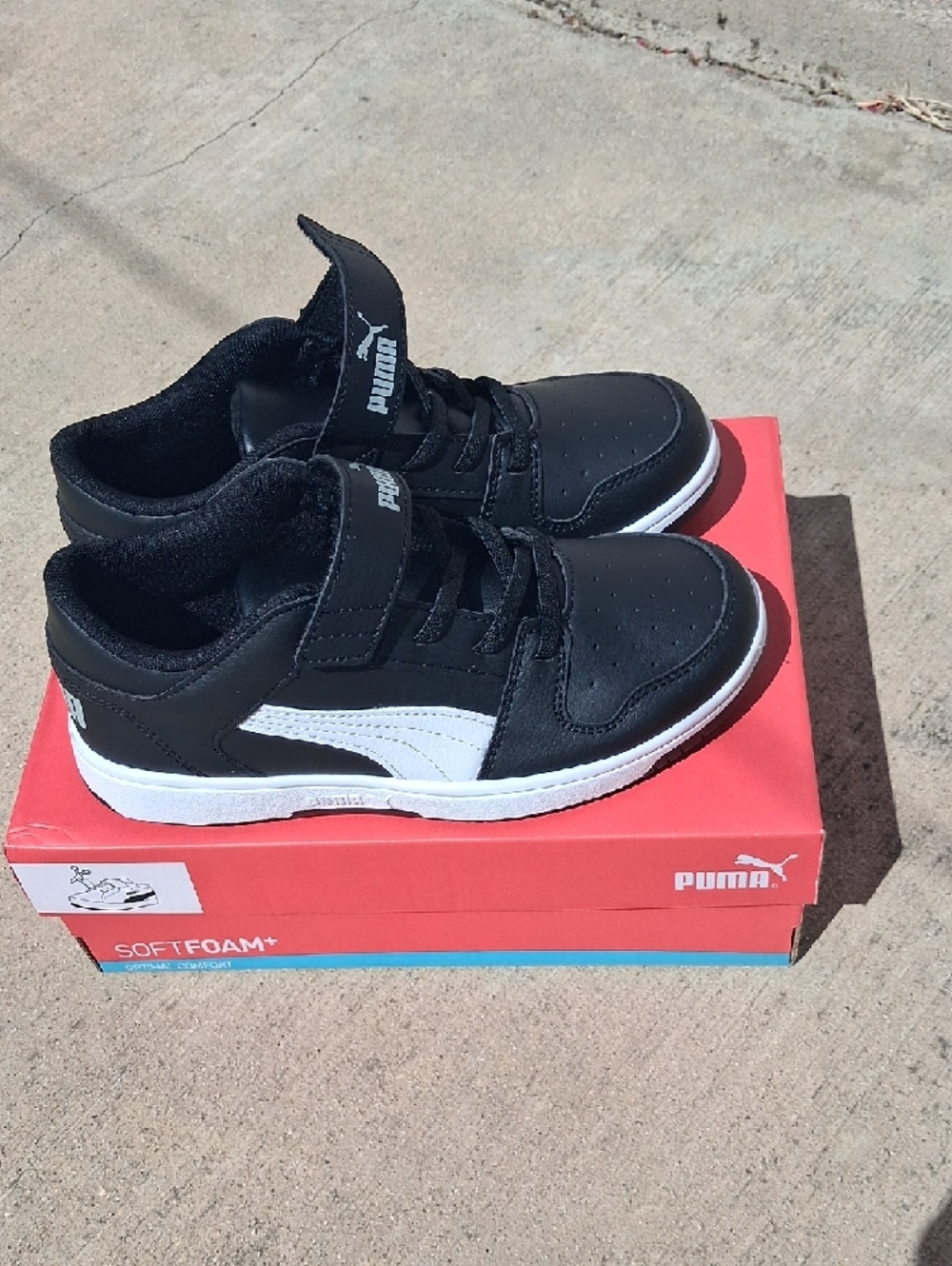 Puma Rebound Layup Low Sneakers Shoes Boys Size 3C - Picture 3 of 10